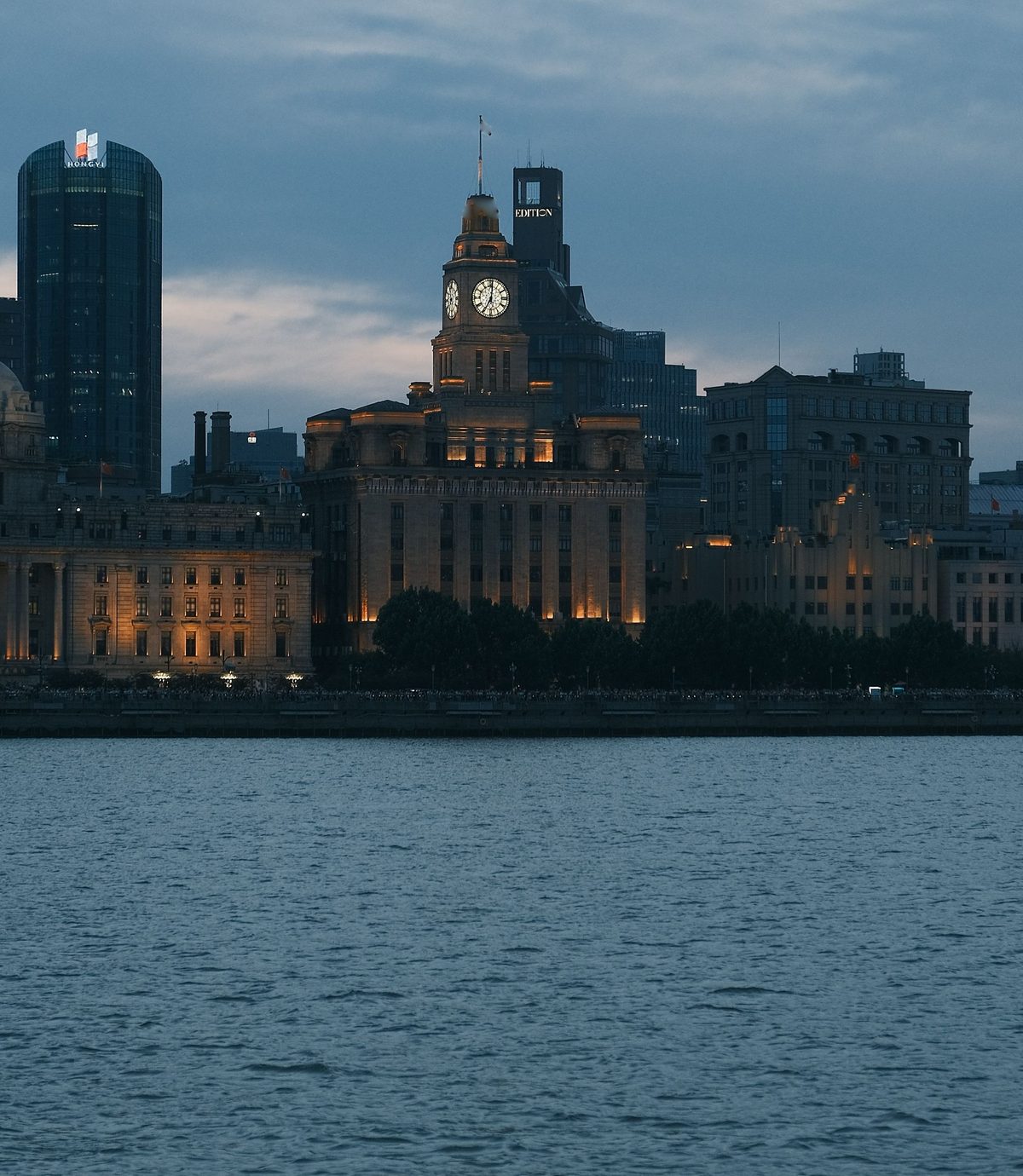 上海外滩万国建筑群夜景