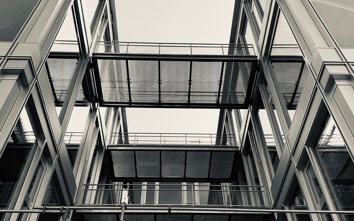 现代商务建筑的结构与秩序